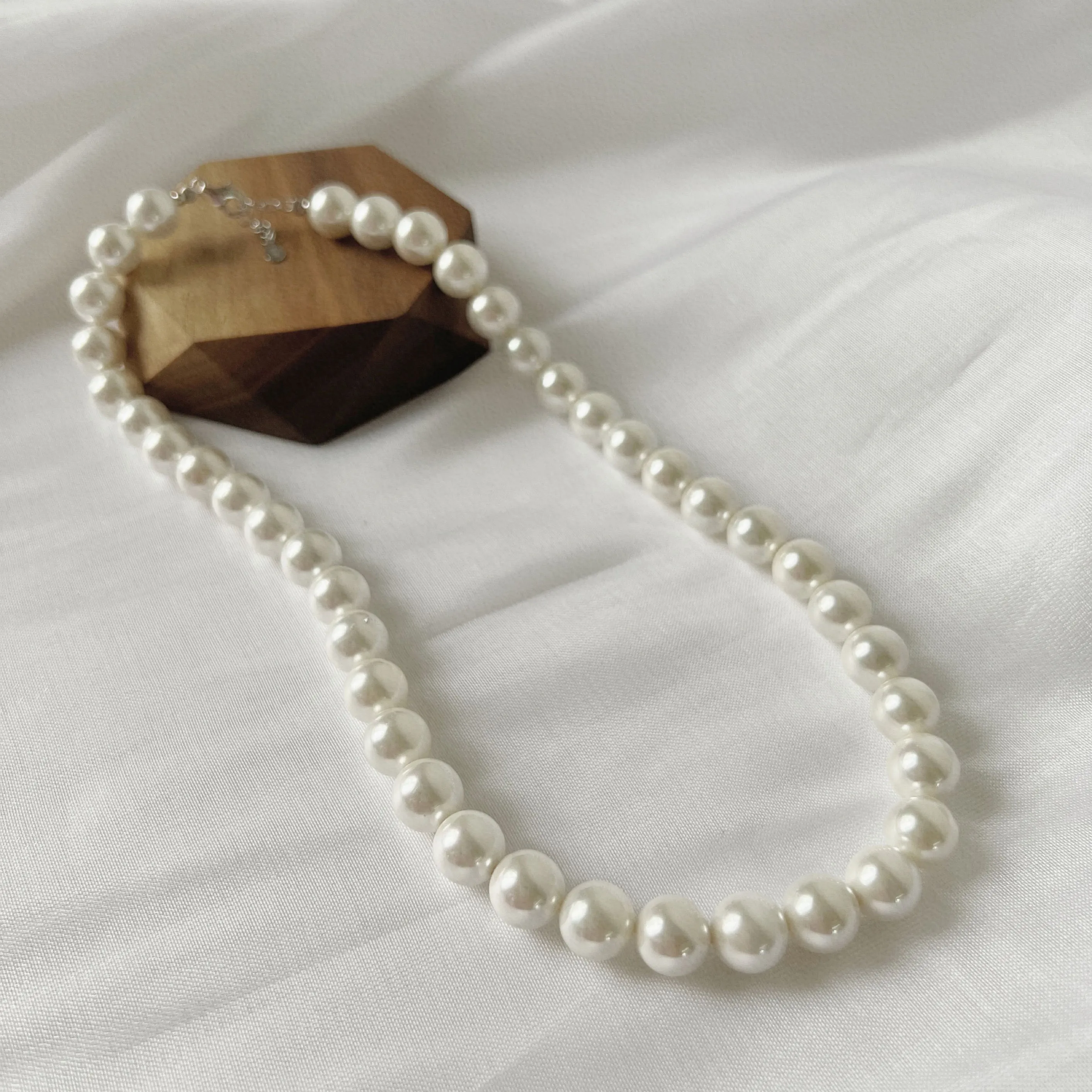 Classic Pearl Necklace