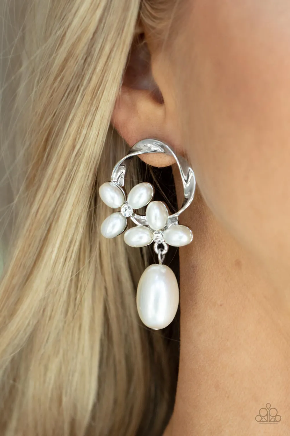 Elegant Expo - White Post Earring