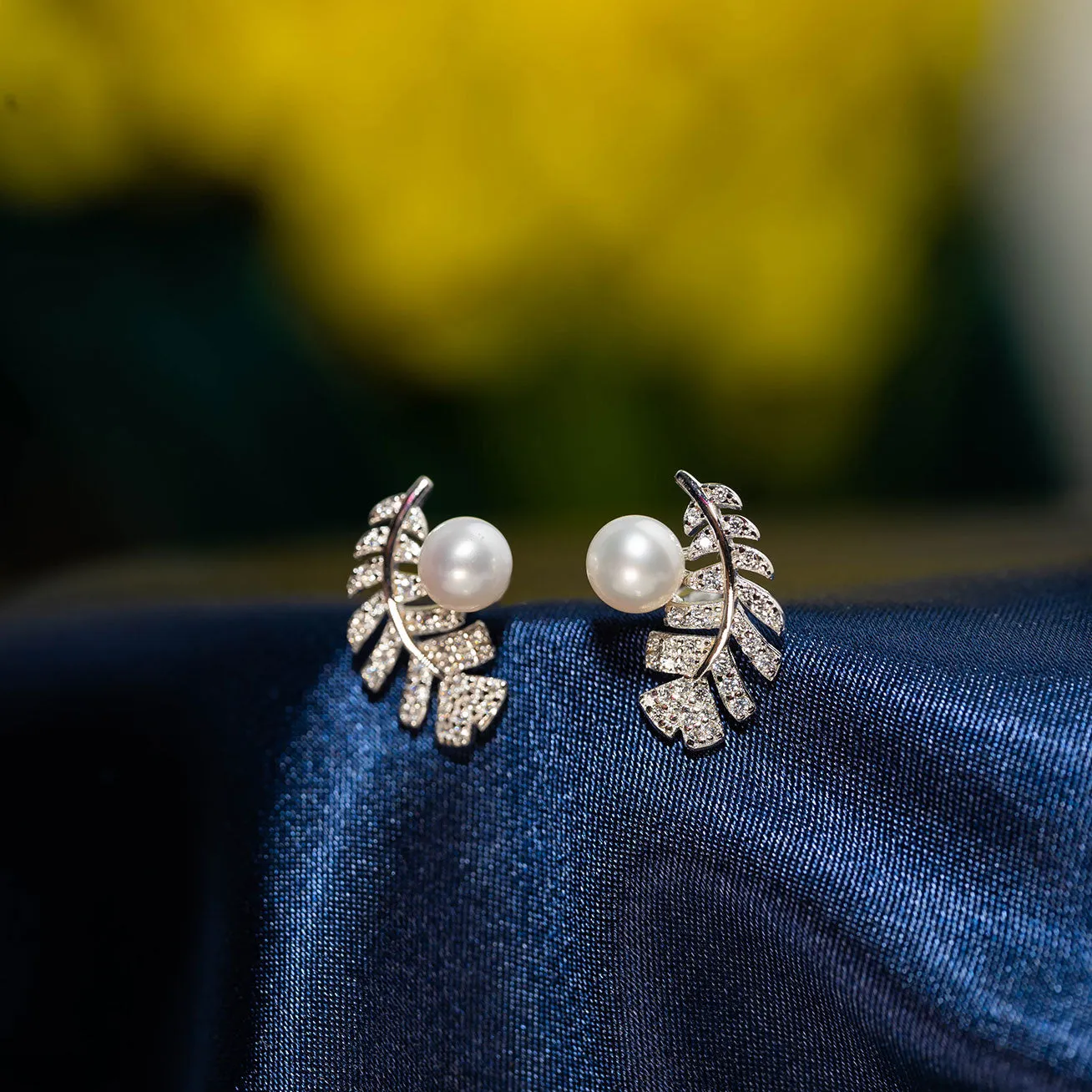 Elegant Freshwater Pearl Earrings WE00270 | GARDENS