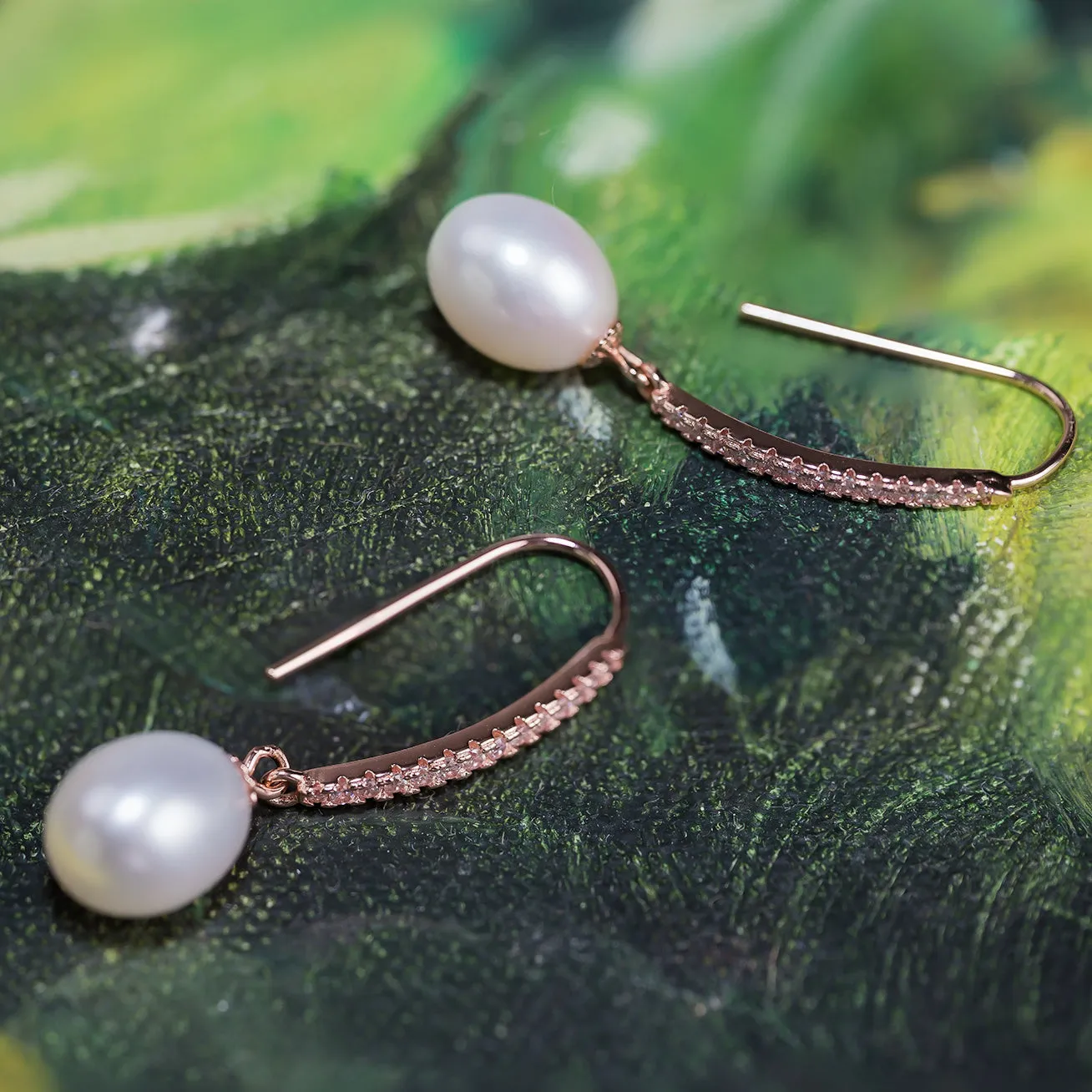 Elegant Freshwater Pearl Earrings WE00276