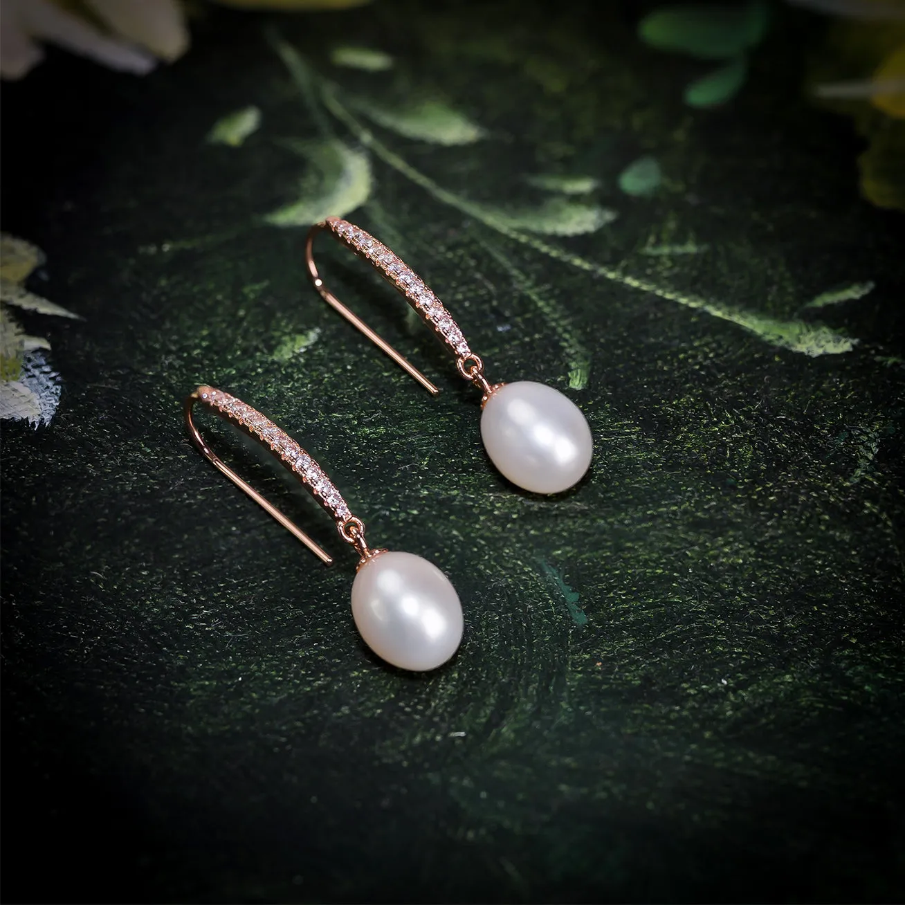 Elegant Freshwater Pearl Earrings WE00276