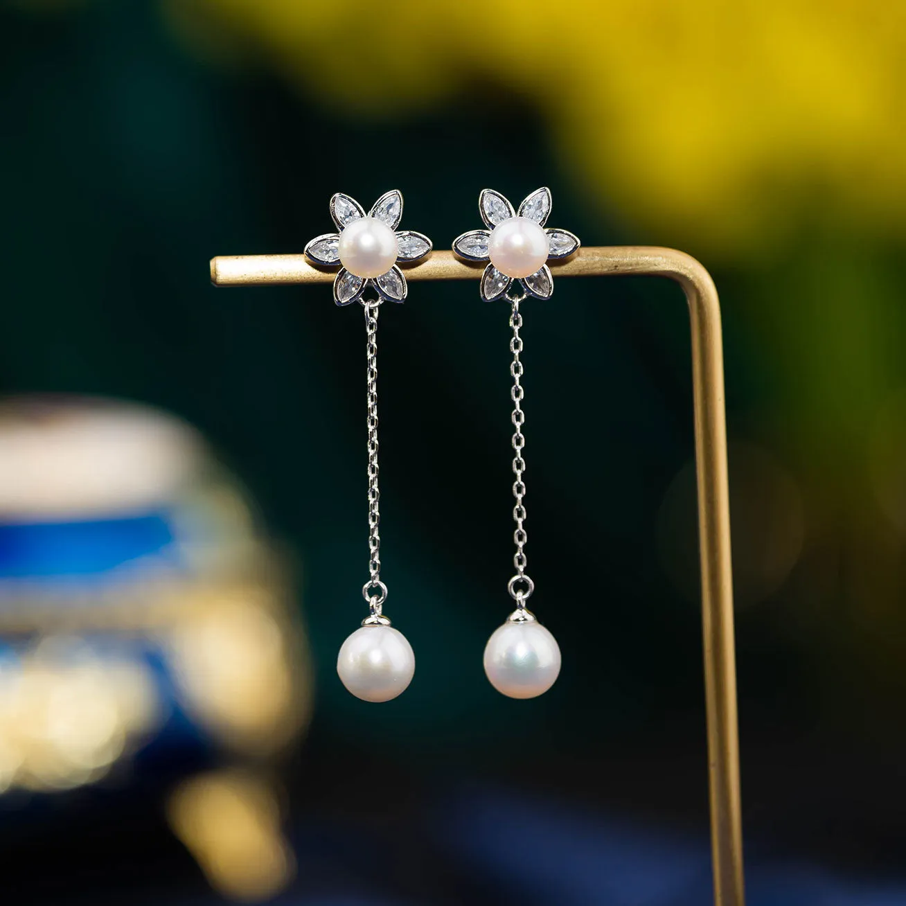 Elegant Freshwater Pearl Earrings WE00296 | GARDENS