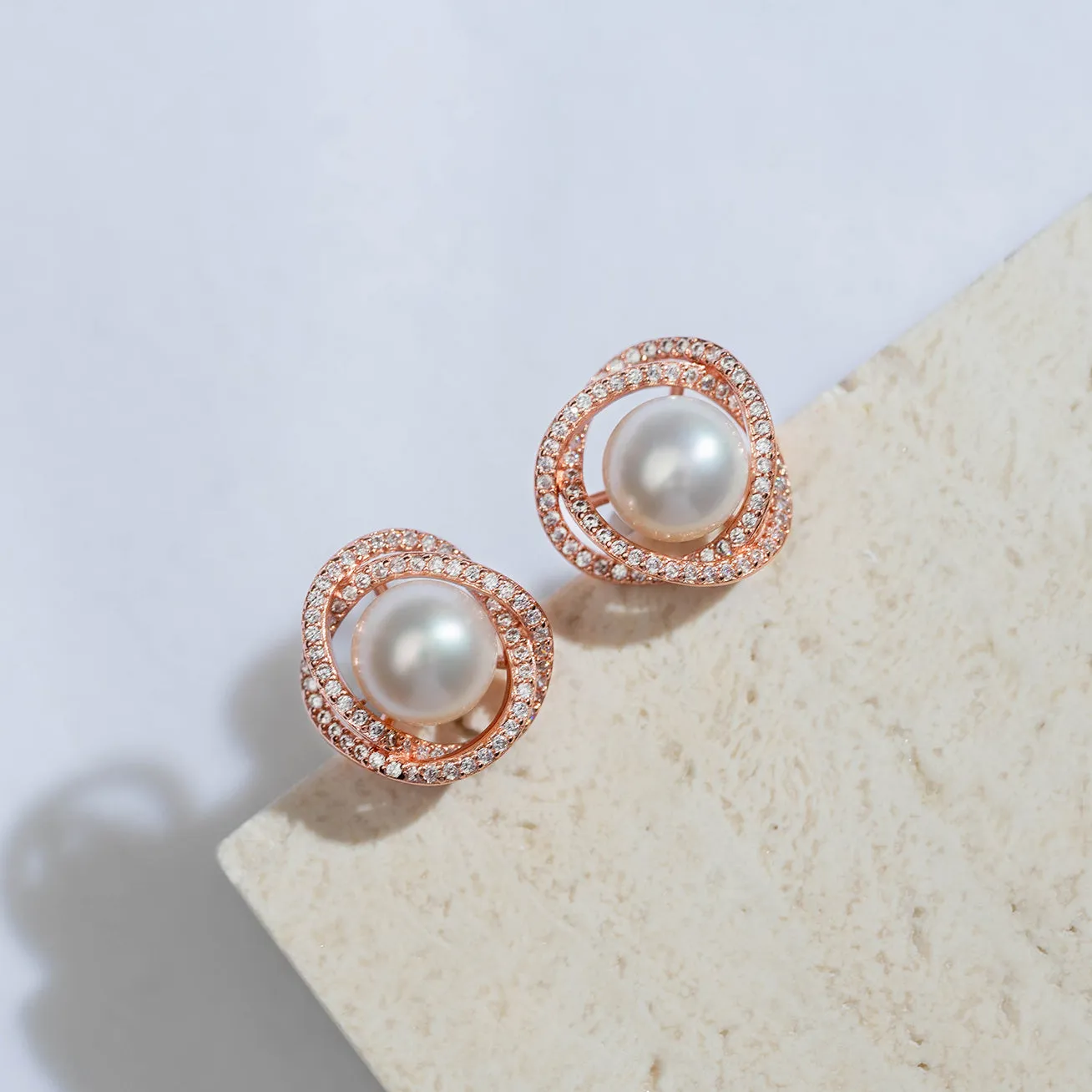 Elegant Freshwater Pearl Earrings WE00322