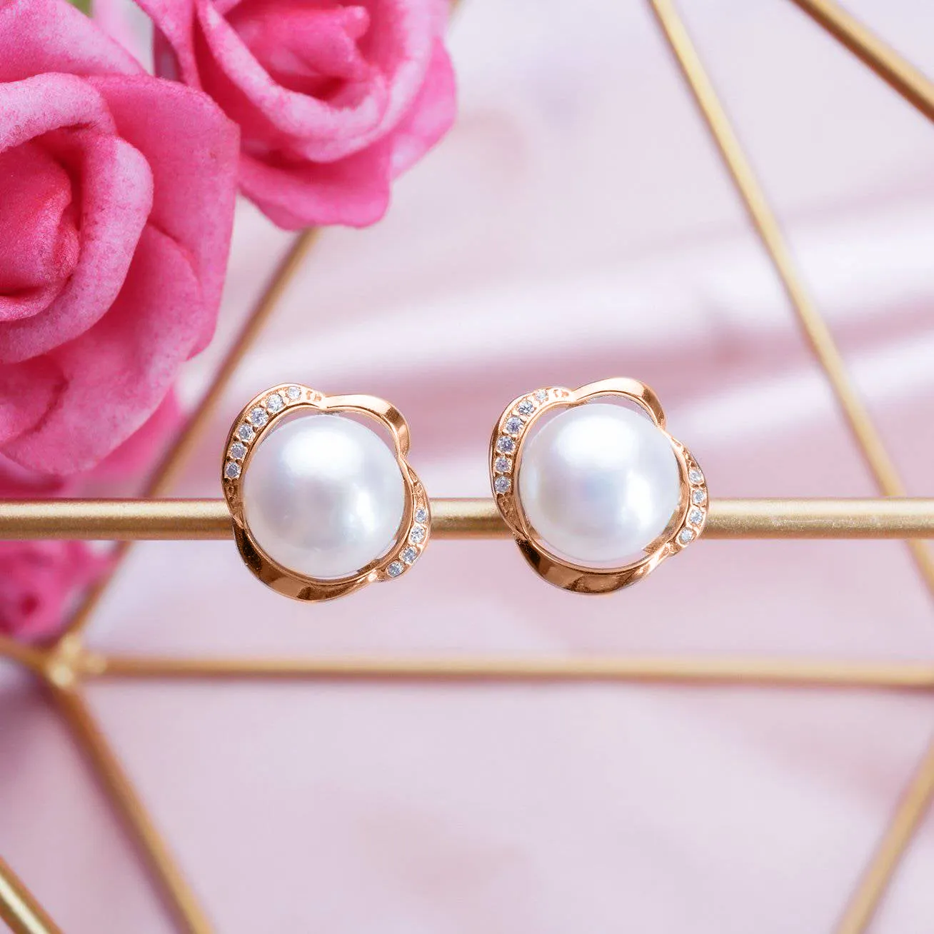 Elegant Freshwater Pearl Earrings WE00357