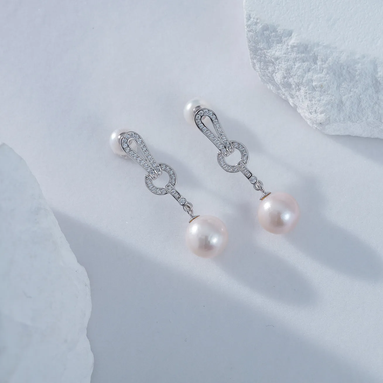 Elegant Freshwater Pearl Earrings WE00594