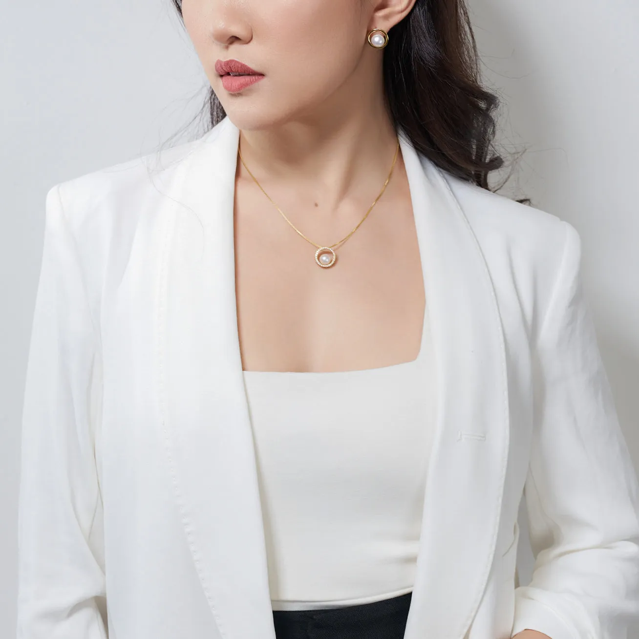 Elegant Freshwater Pearl Necklace WN00550