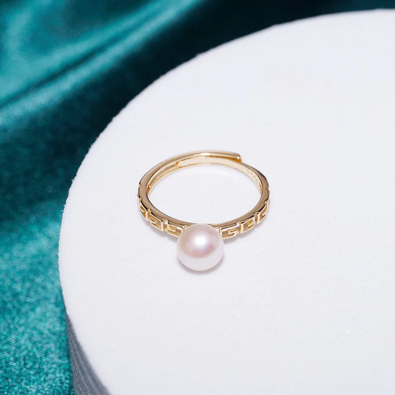 Elegant Freshwater Pearl Ring WR00084