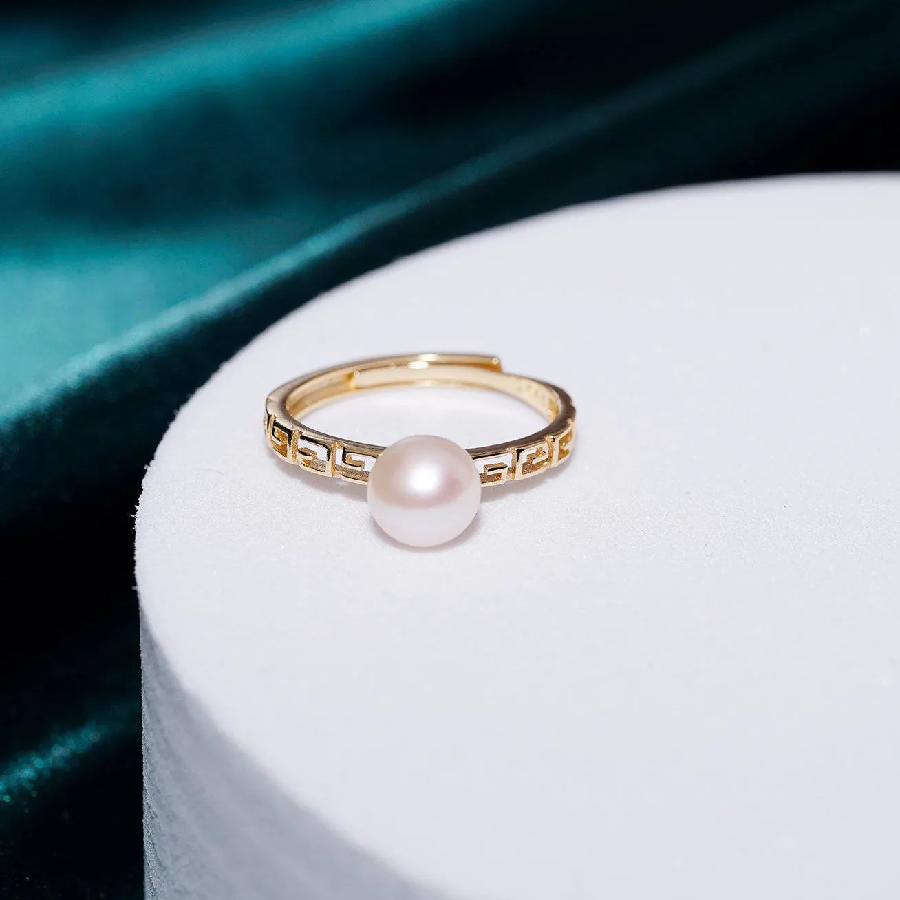 Elegant Freshwater Pearl Ring WR00084