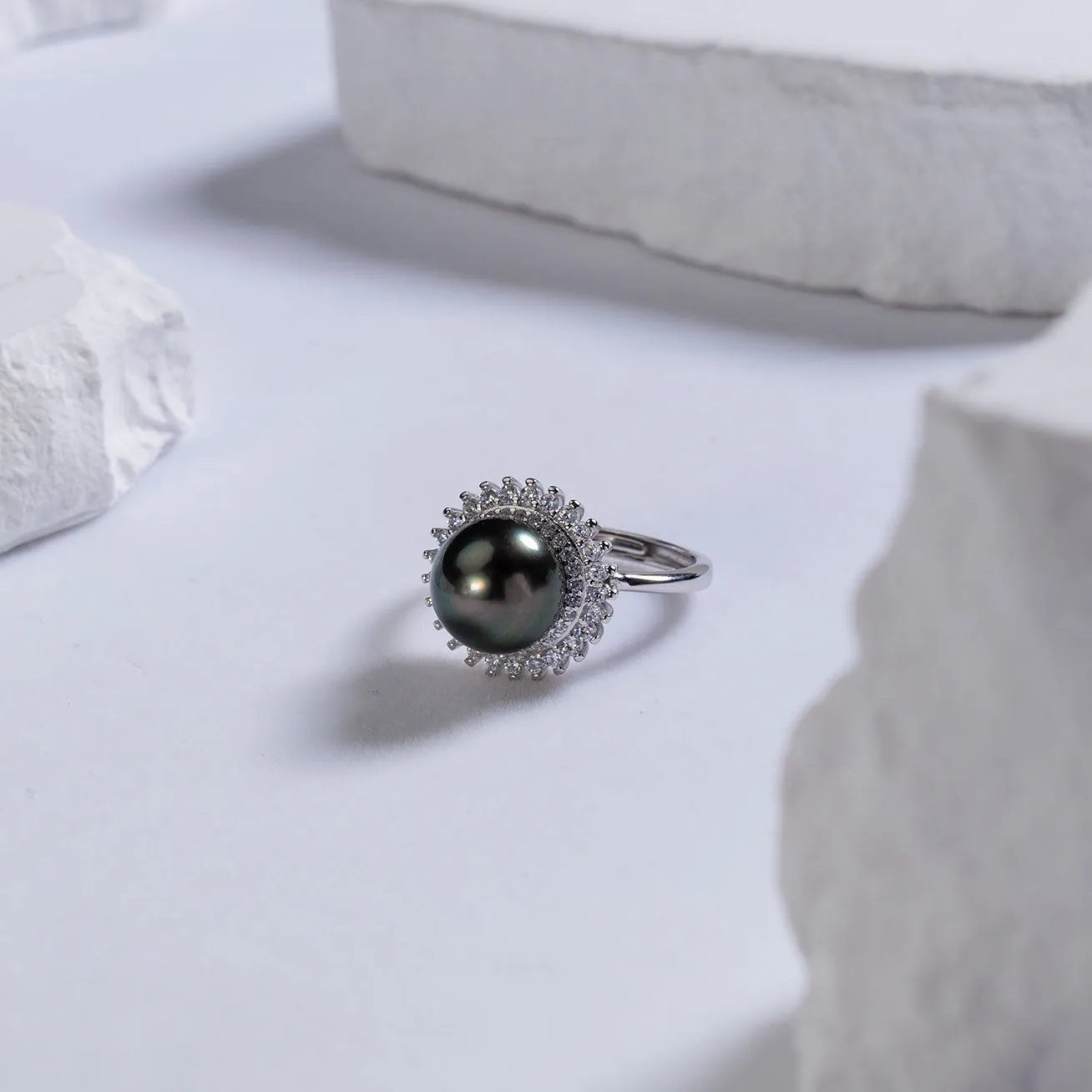 Elegant Tahitian Saltwater Pearl Ring WR00114