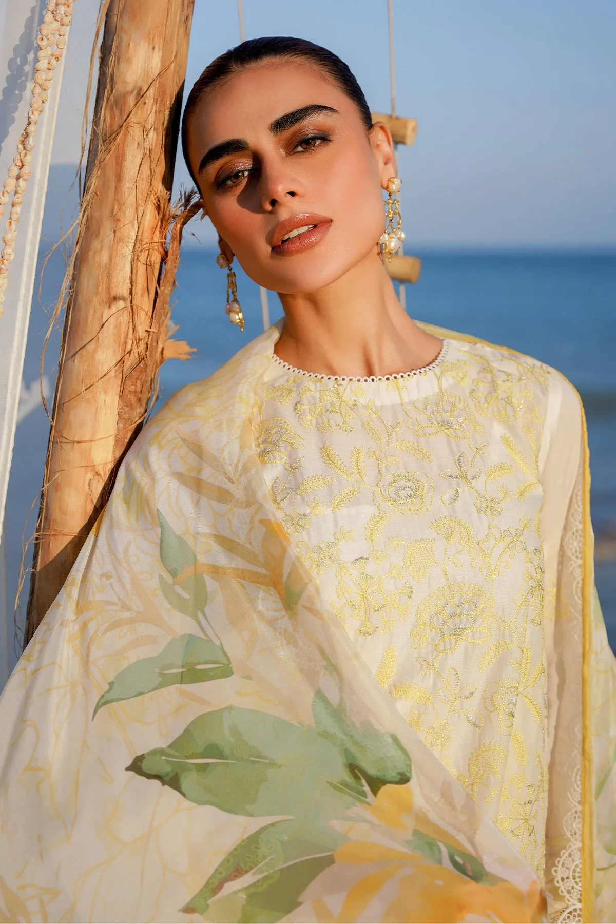 Embroidered Lawn 3 Piece