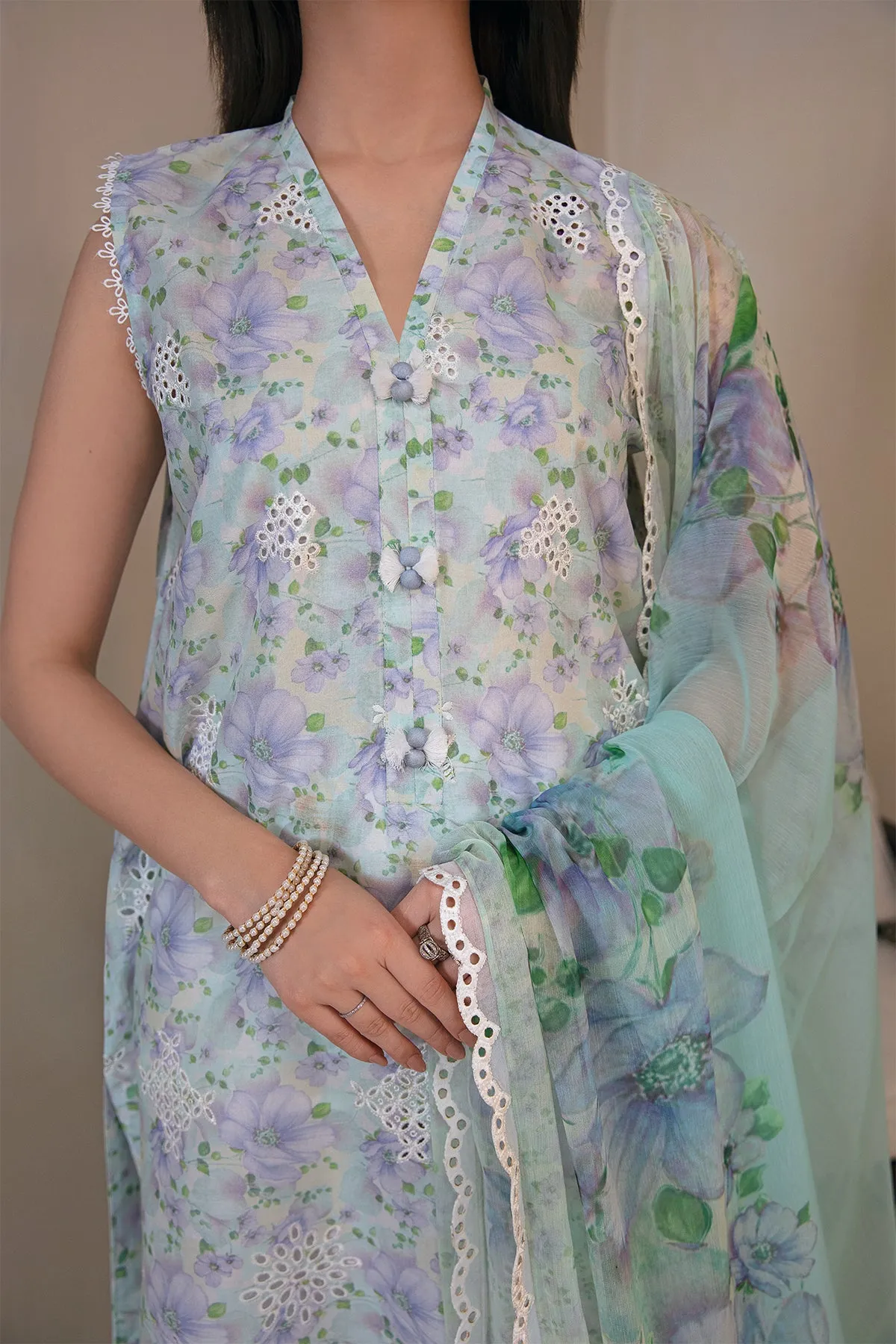 EMBROIDERED  LAWN UF-357