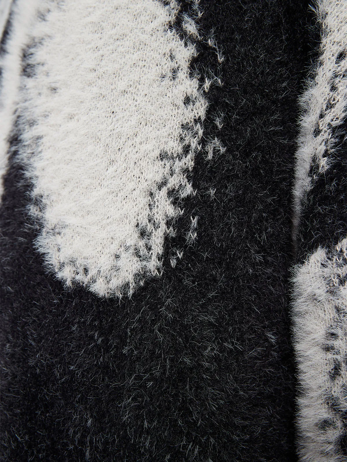 FADED FURRY SWEATER - BLACK