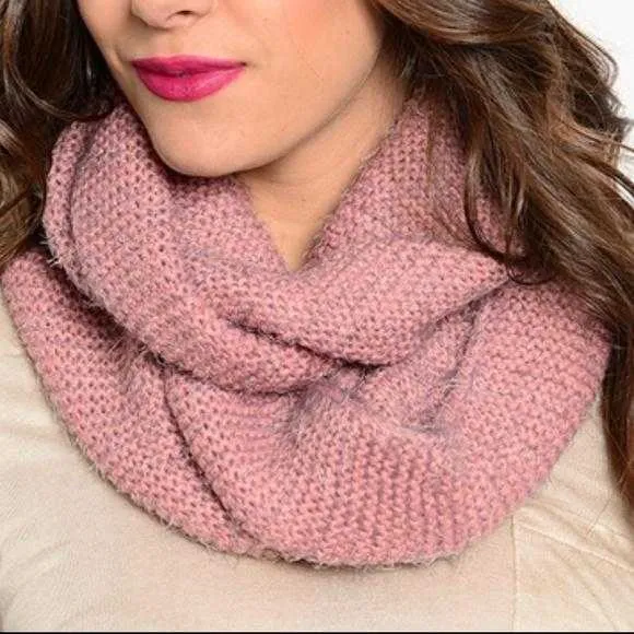 Soft & Cozy Mauve Infinity Scarf