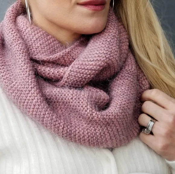 Soft & Cozy Mauve Infinity Scarf